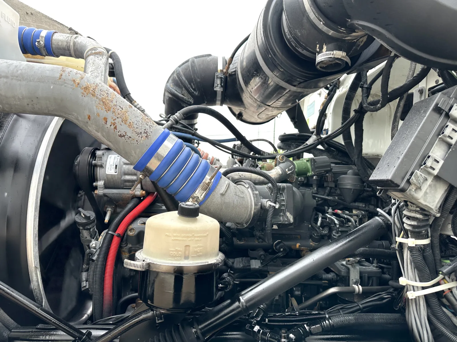 2015 Peterbilt 365 - image 13