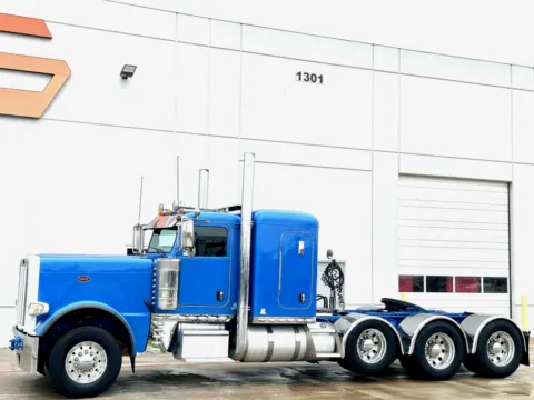 Photos of 2018 PETERBILT 389 for sale in Hutchins, TX at Forge Truck Centers - Texas