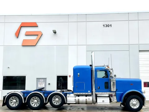 Another view of 2018 PETERBILT 389 for sale in Hutchins, TX at Forge Truck Centers - Texas
