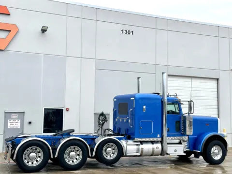 More photos of 2018 PETERBILT 389 at Forge Truck Centers - Texas, TX