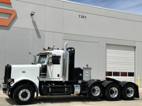 Photos of 2022 PETERBILT 389 for sale in Hutchins, TX at Forge Truck Centers - Texas