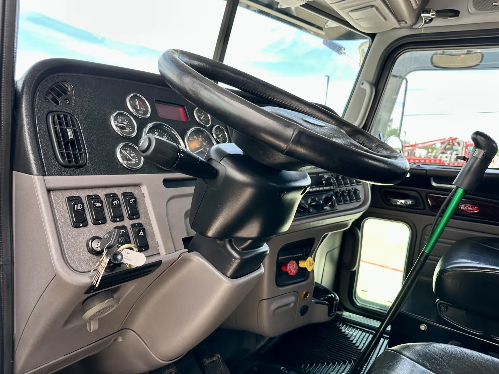 2022 Peterbilt 389 - image 15