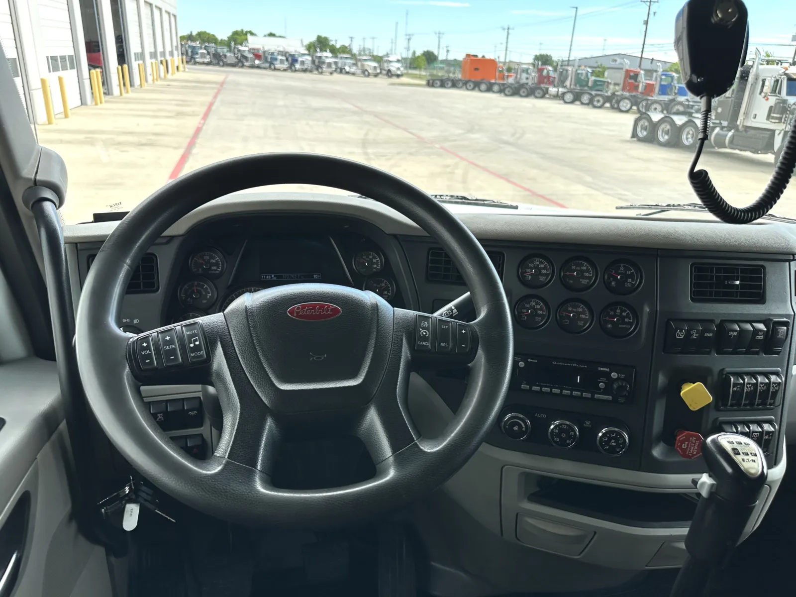 2022 Peterbilt 567 - image 16