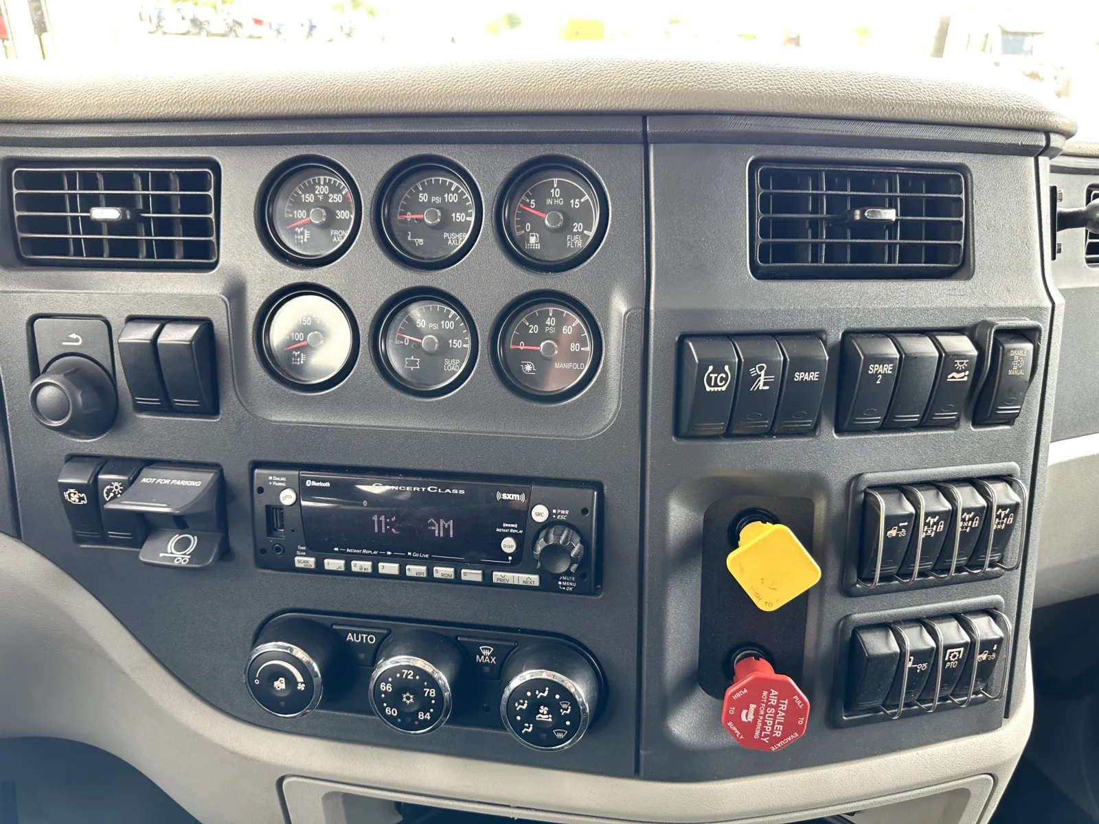 2022 Peterbilt 567 - image 18