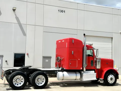More photos of 2013 PETERBILT 388 at Forge Truck Centers - Texas, TX