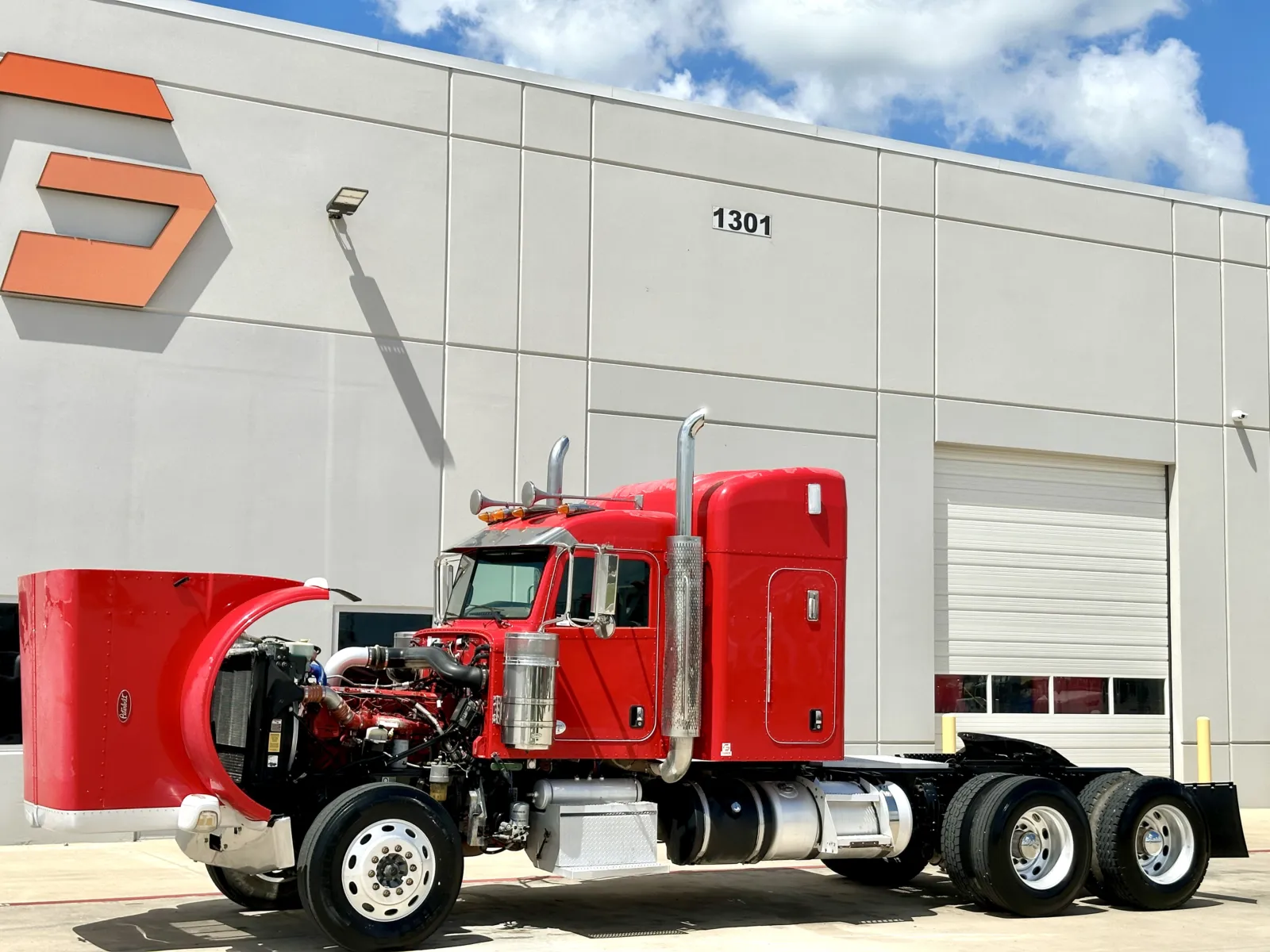 2013 Peterbilt - image 10