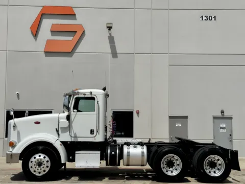 More photos of 2013 PETERBILT 367 at Forge Truck Centers - Texas, TX