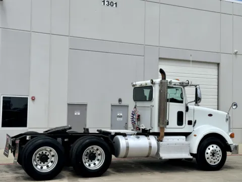 More photos of 2013 PETERBILT 367 at Forge Truck Centers - Texas, TX