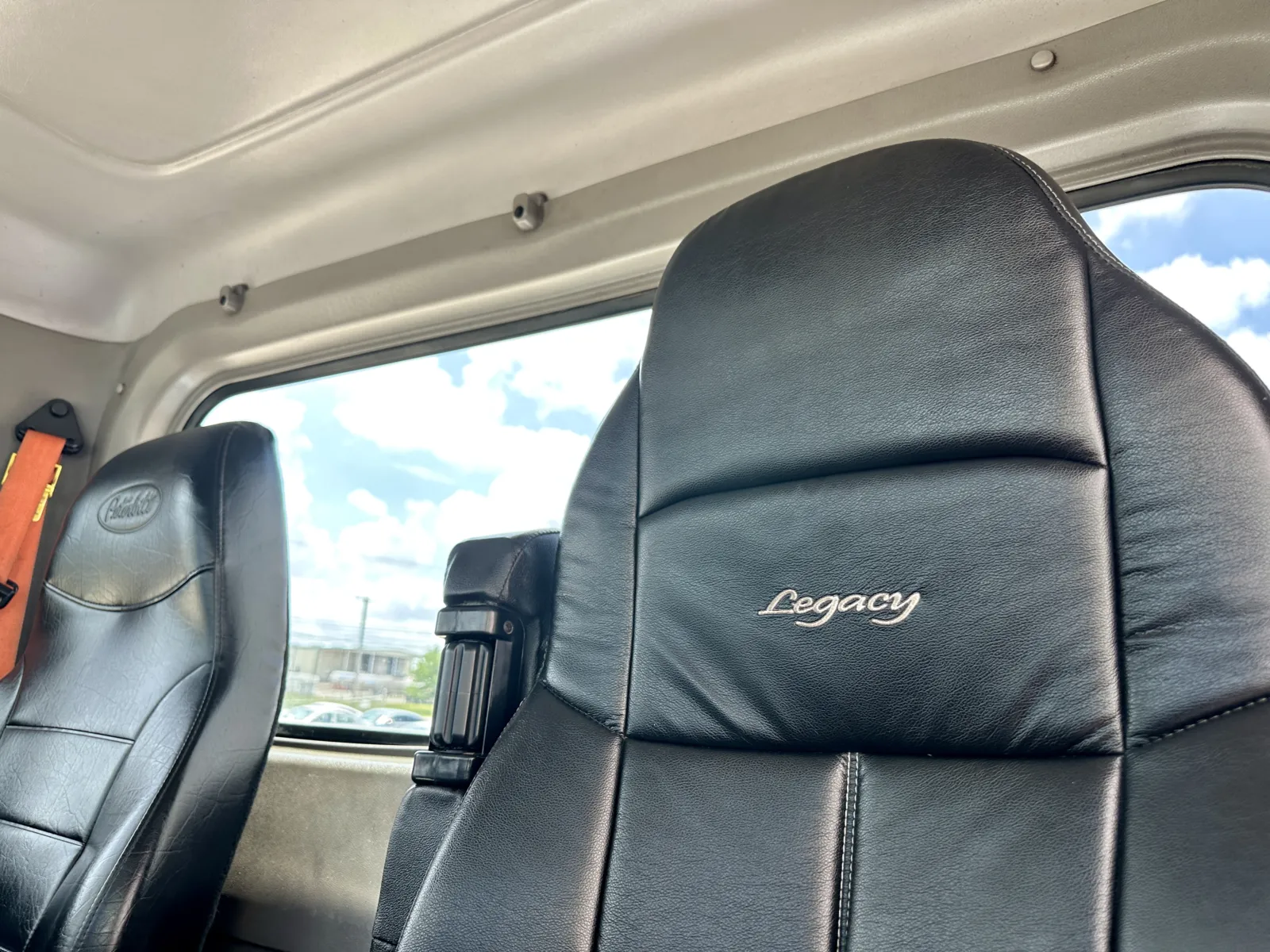 2013 Peterbilt - image 20