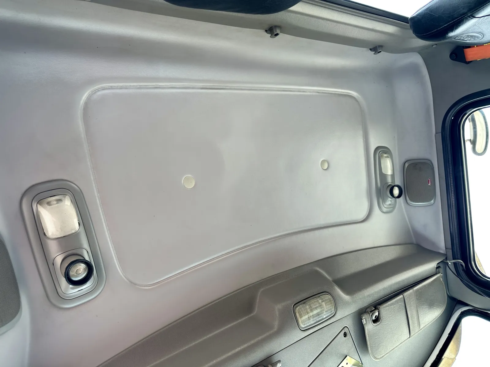 2013 Peterbilt - image 21