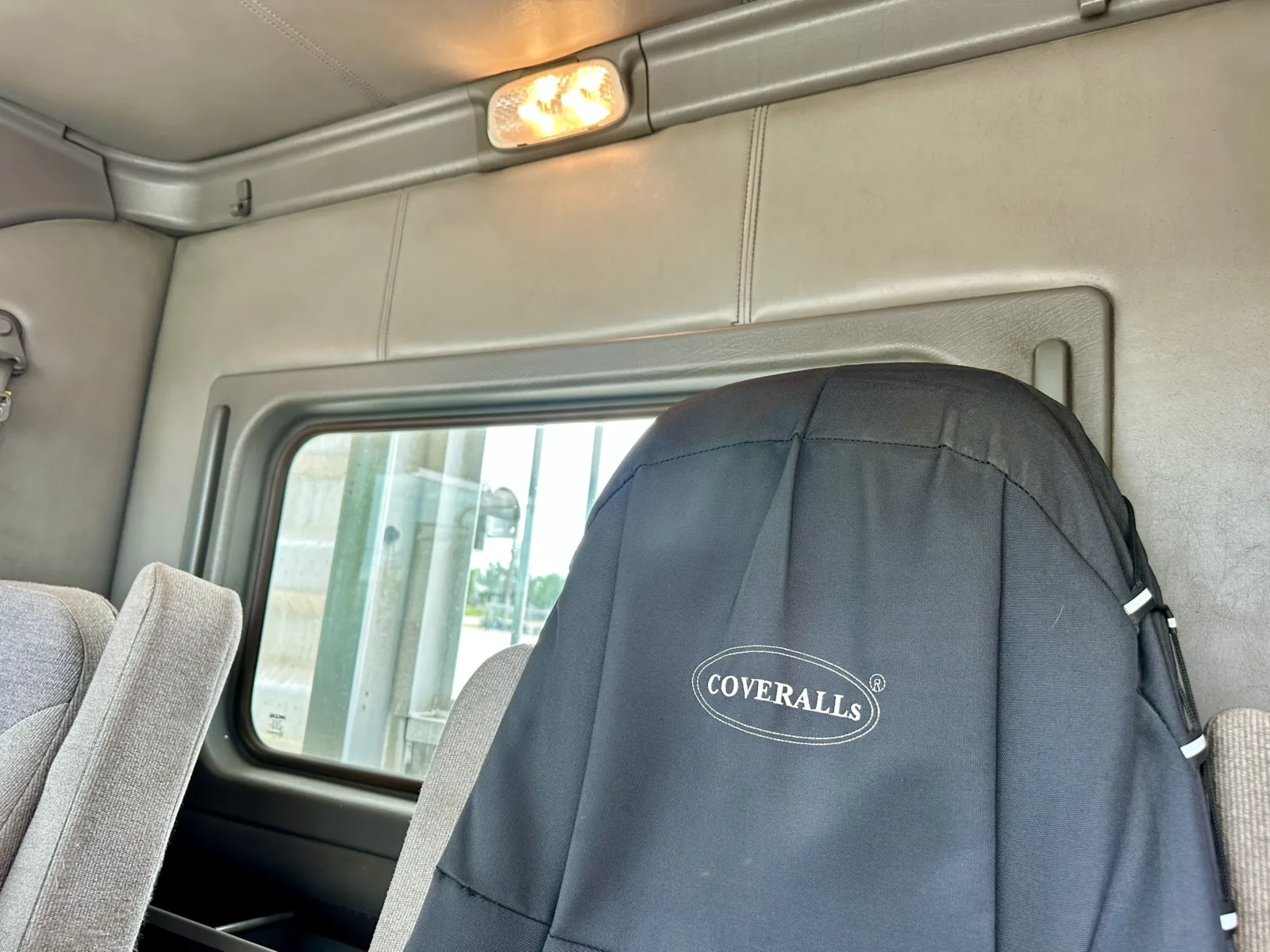 2014 Kenworth T800 - image 20