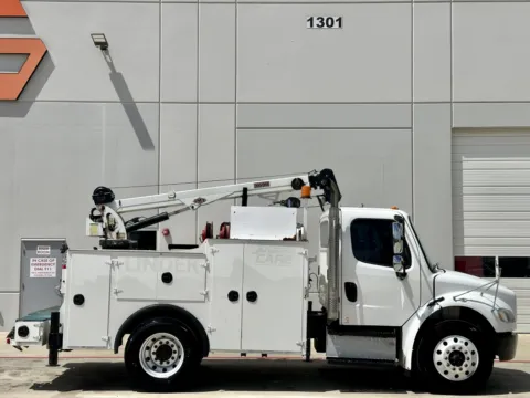 Another view of 2018 FREIGHTLINER M2 for sale in Hutchins, TX at Forge Truck Centers - Texas