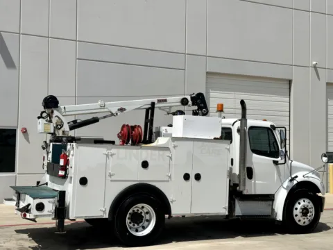 More photos of 2018 FREIGHTLINER M2 at Forge Truck Centers - Texas, TX