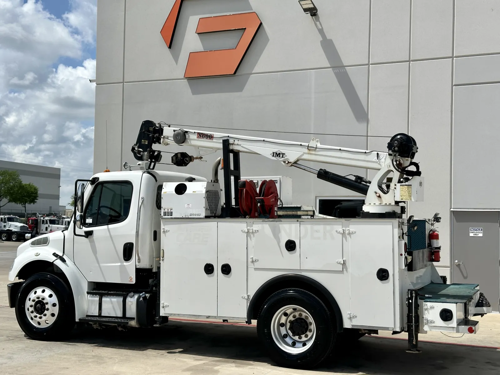 2018 Freightliner M2 106 - image 6