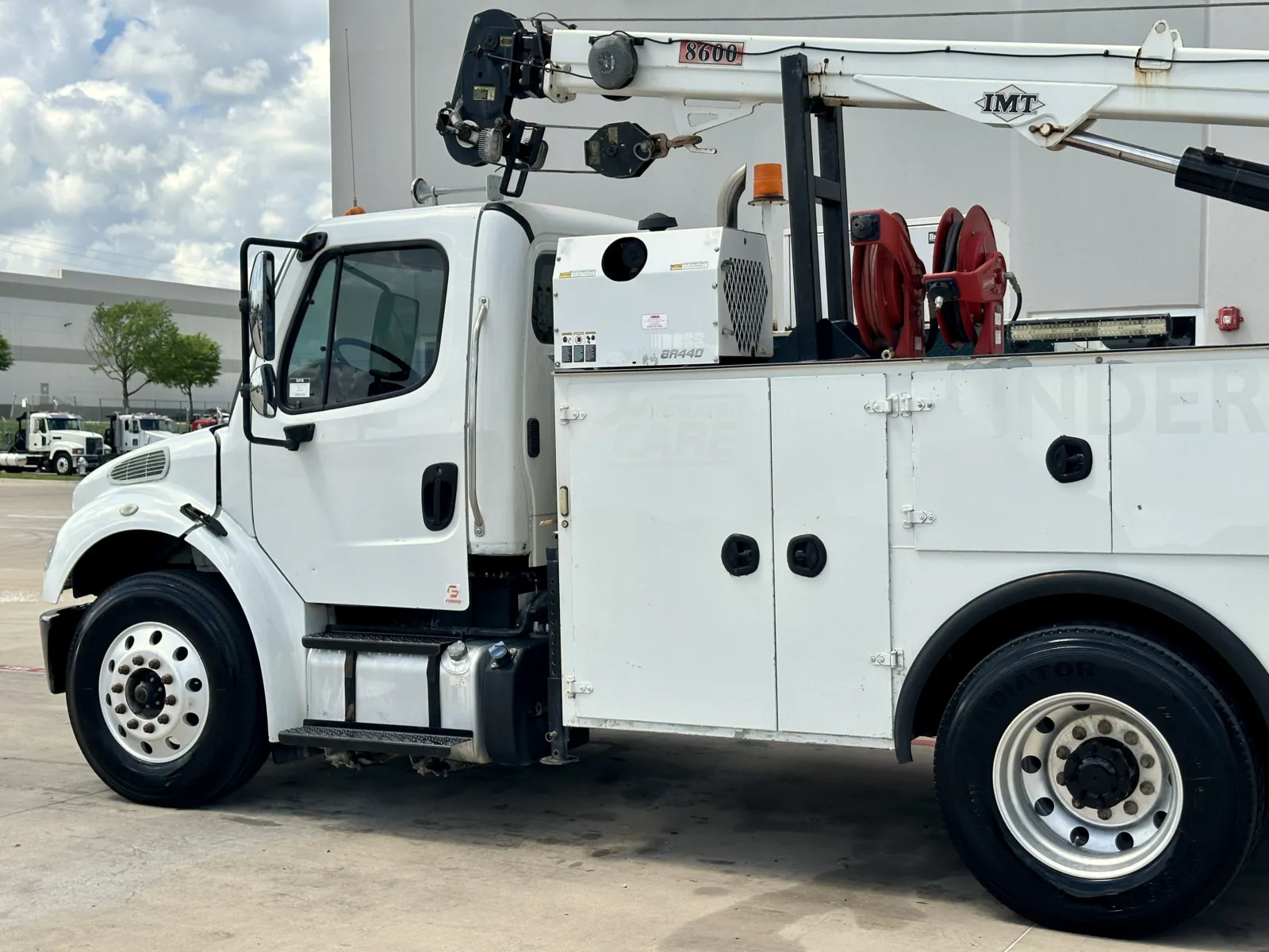 2018 Freightliner M2 106 - image 8