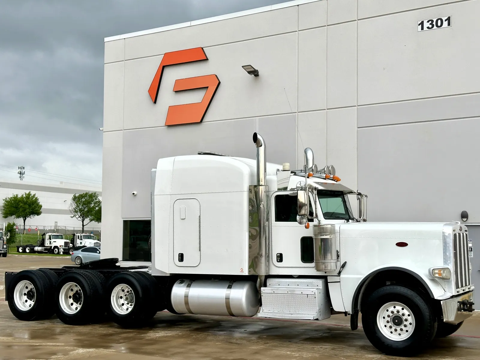 2016 PETERBILT 389 for sale in Hutchins, TX