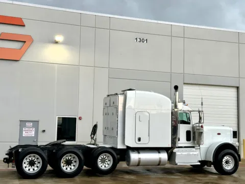 More photos of 2016 PETERBILT 389 at Forge Truck Centers - Texas, TX