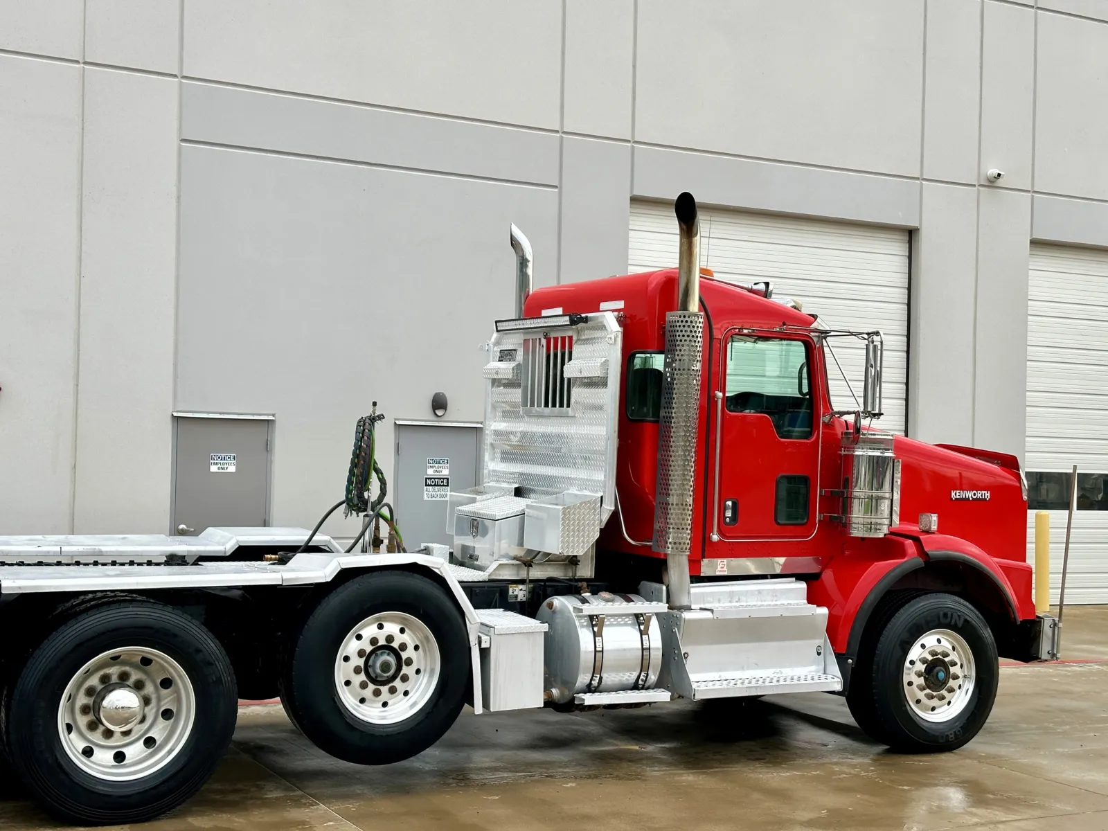 2011 Kenworth T800 - image 7