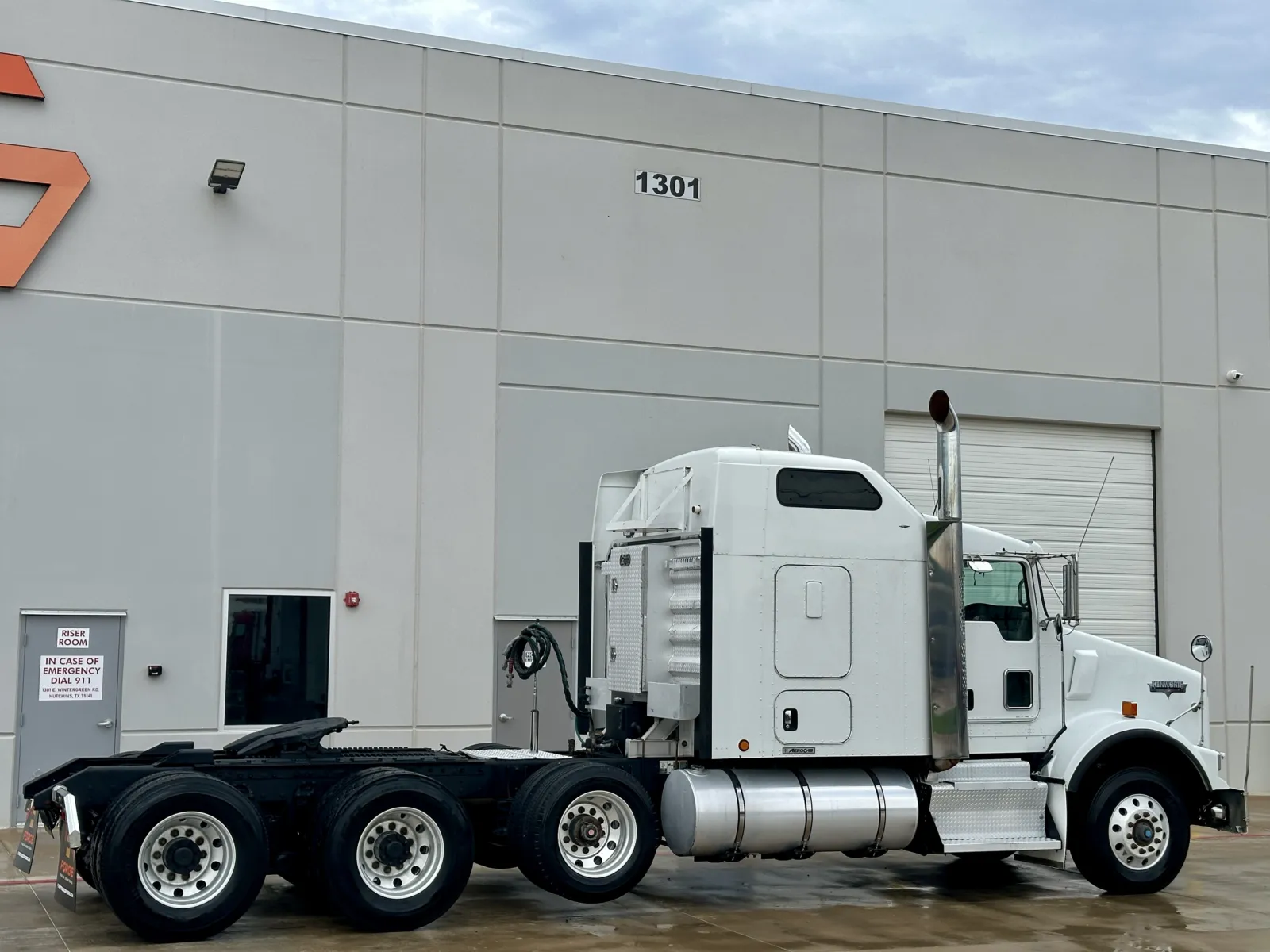 2012 Kenworth T800 - image 5