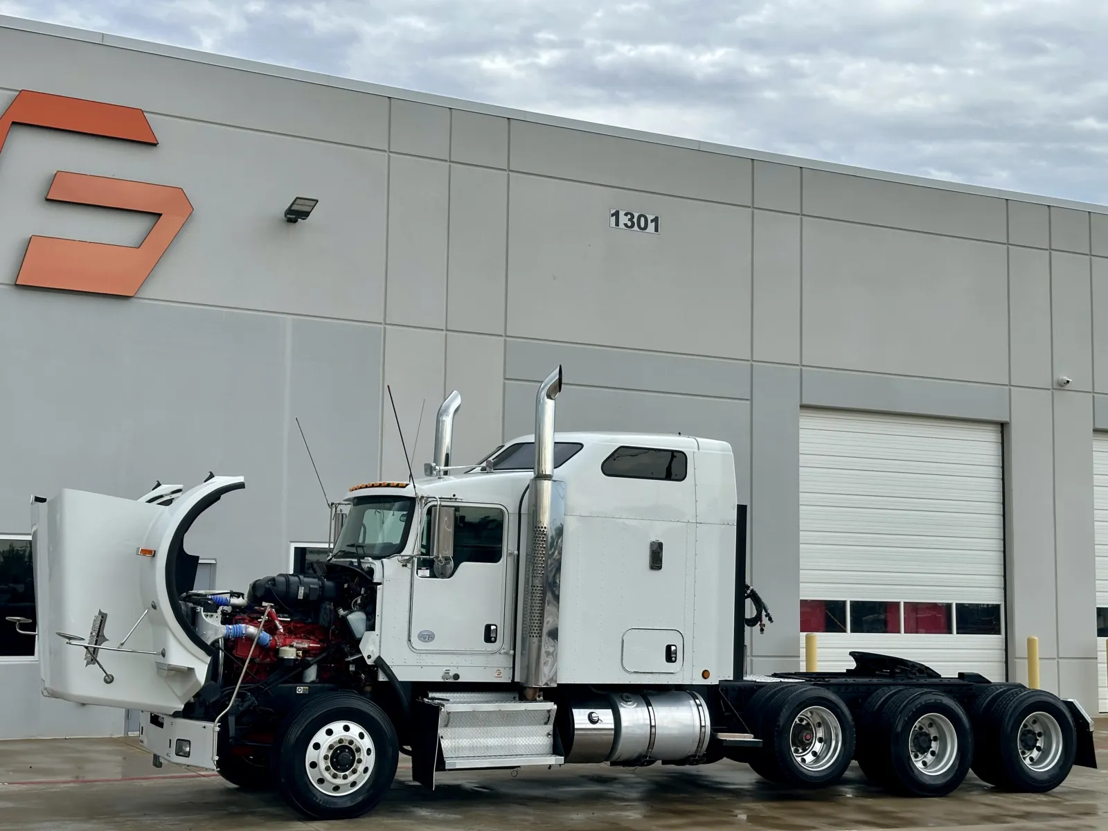 2012 Kenworth T800 - image 10