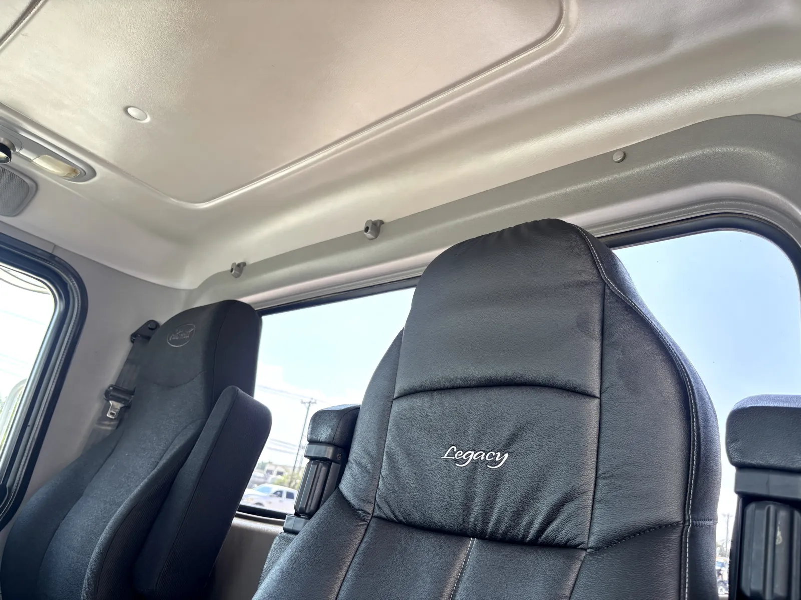 2020 Peterbilt 389 - image 20