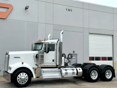 Photos of 2023 KENWORTH W900 for sale in Hutchins, TX at Forge Truck Centers - Texas
