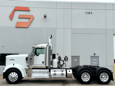 More photos of 2023 KENWORTH W900 at Forge Truck Centers - Texas, TX