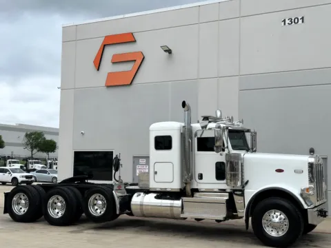 2019 PETERBILT 389 for sale in Hutchins, TX