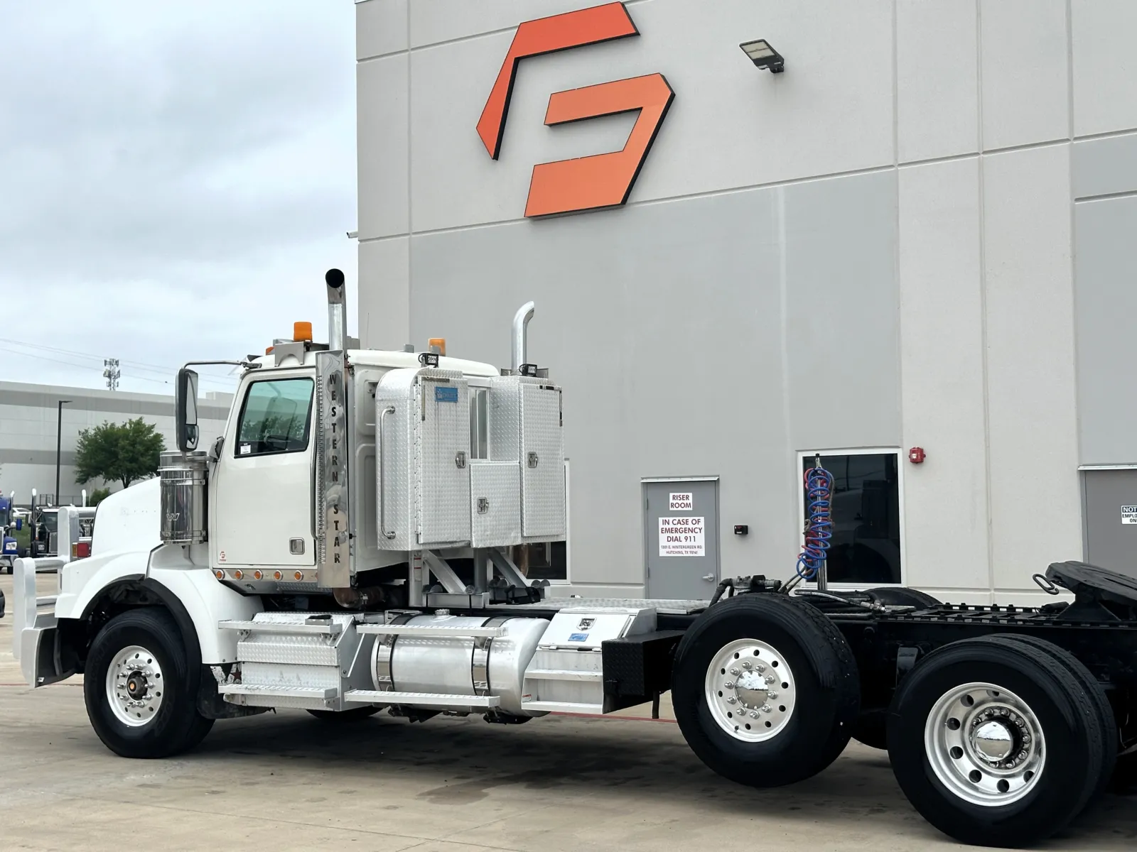 2012 Western Star 4900 - image 8