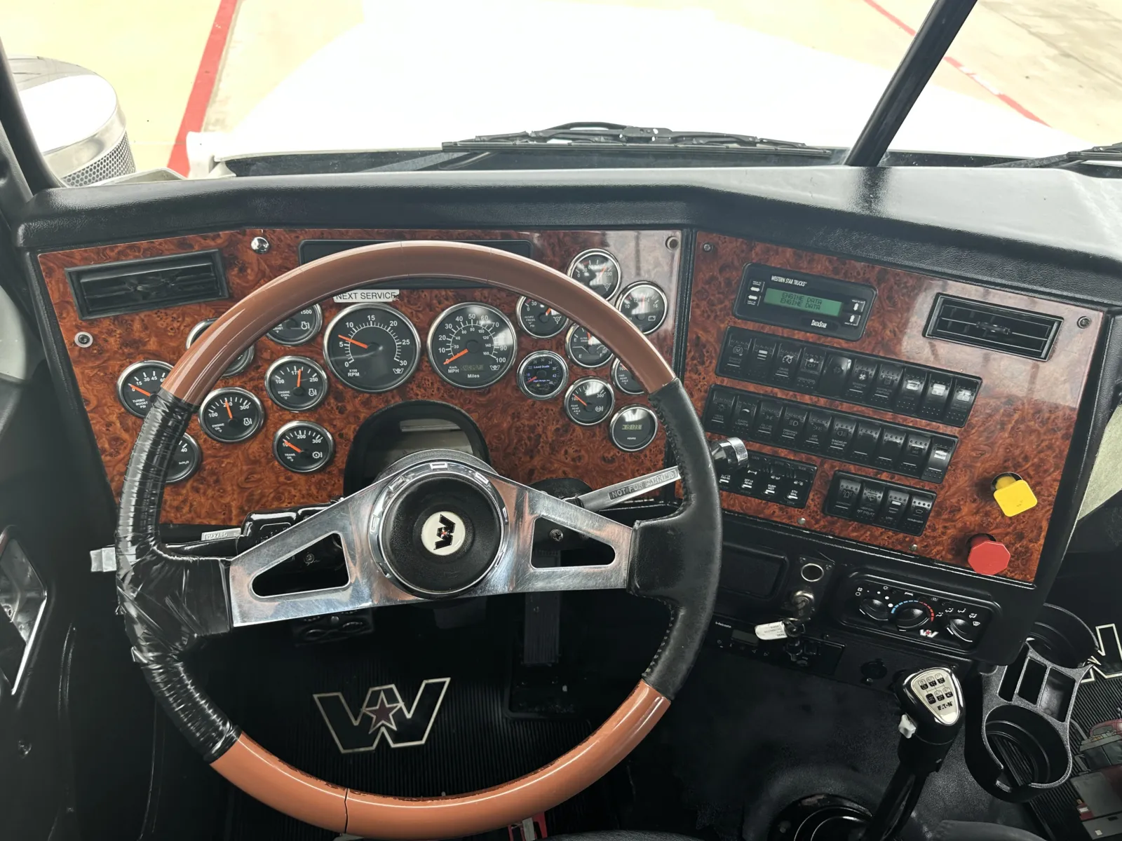 2012 Western Star 4900 - image 16