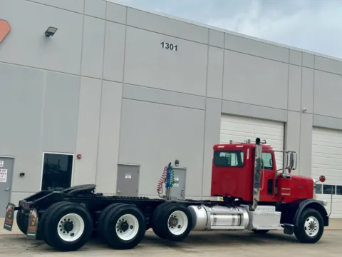 More photos of 2017 PETERBILT 389 at Forge Truck Centers - Texas, TX
