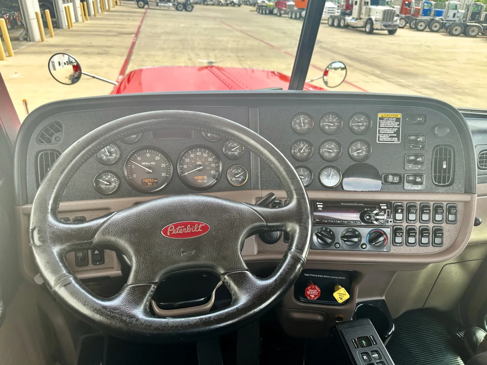 2017 Peterbilt 389 - image 16