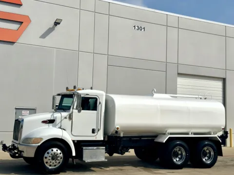 Photos of 2007 PETERBILT 335 for sale in Hutchins, TX at Forge Truck Centers - Texas