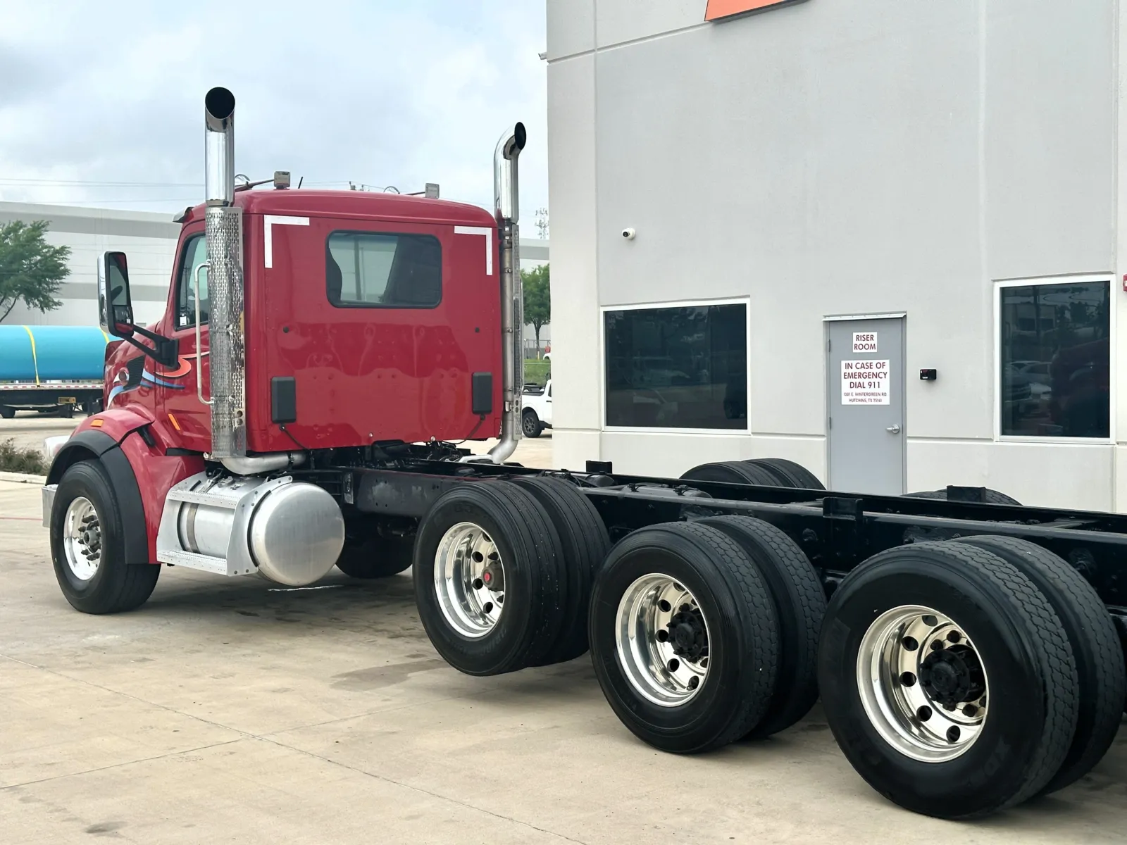 2017 Peterbilt 567 - image 8