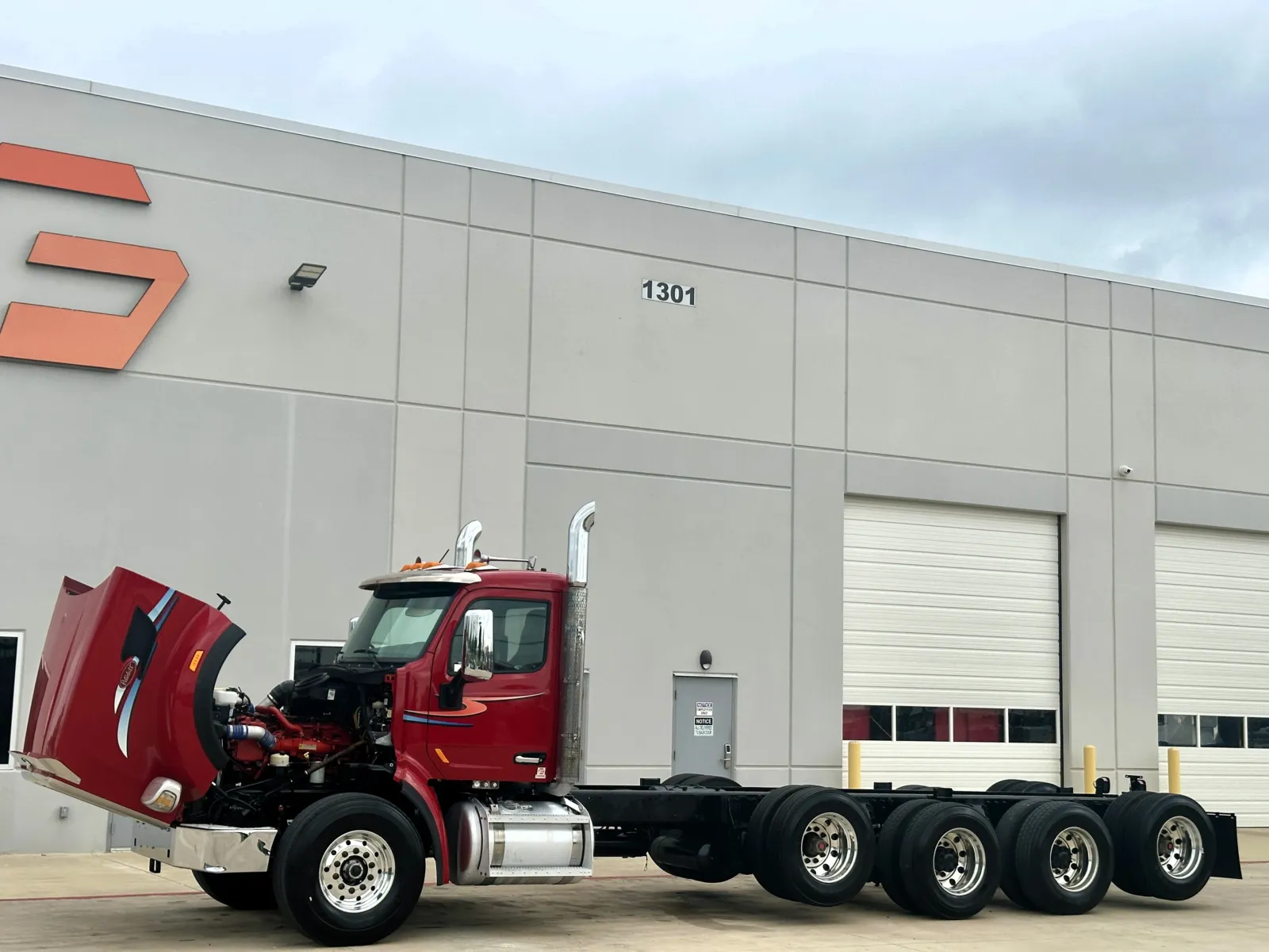 2017 Peterbilt 567 - image 10