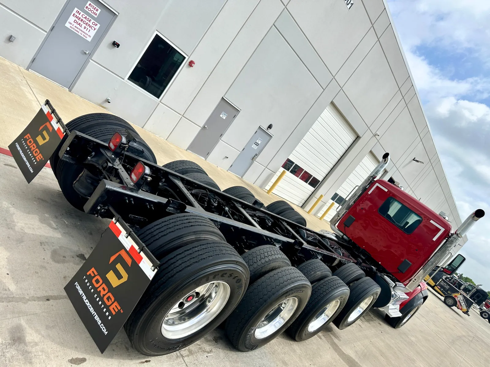 2017 Peterbilt 567 - image 11