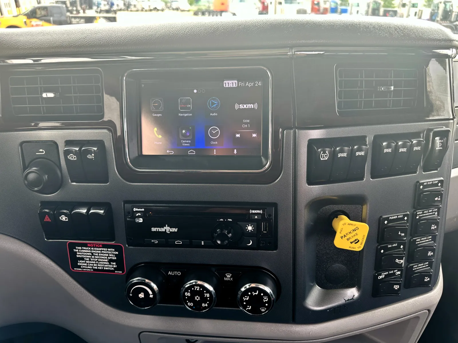 2017 Peterbilt 567 - image 18