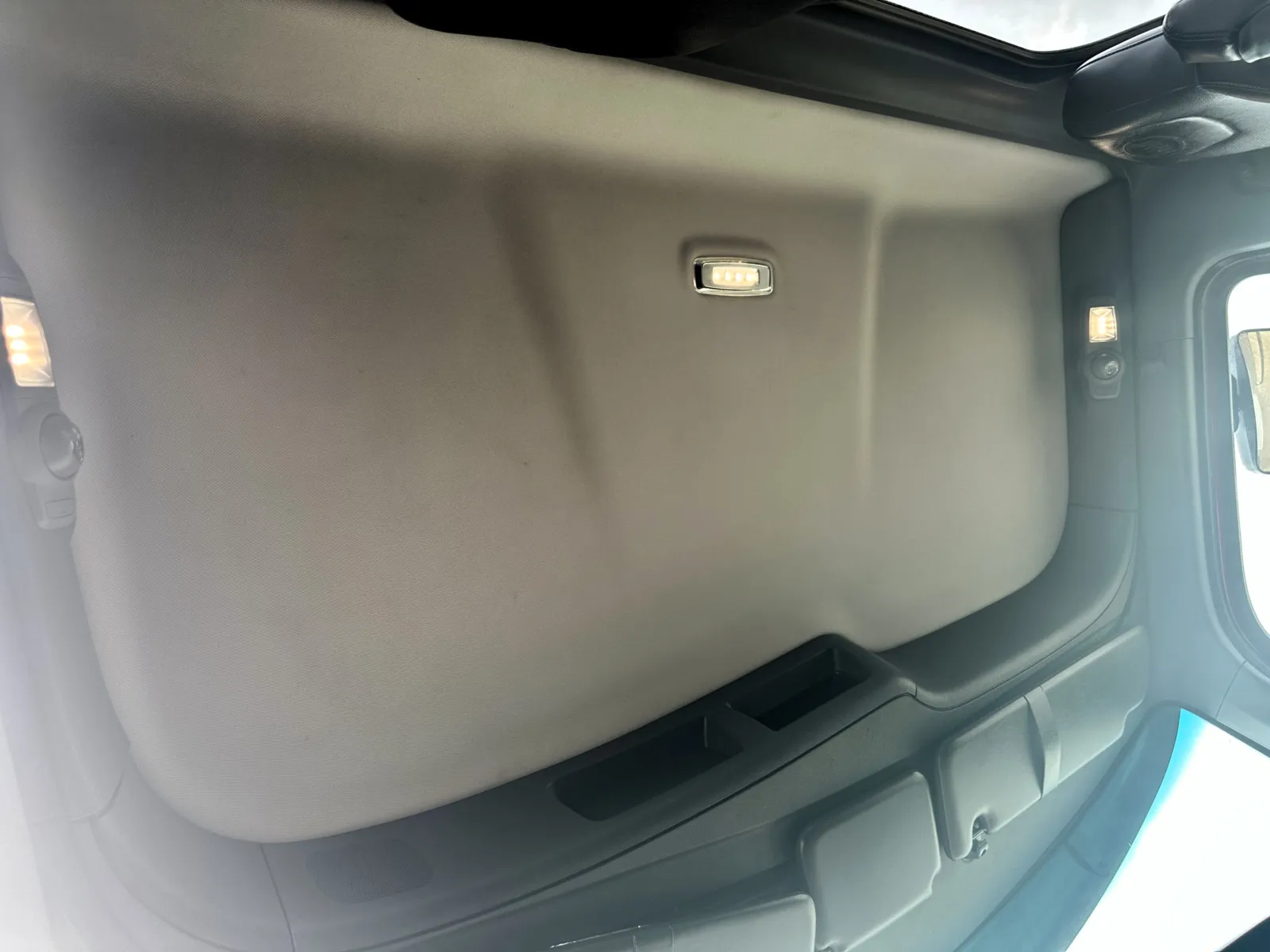 2017 Peterbilt 567 - image 21