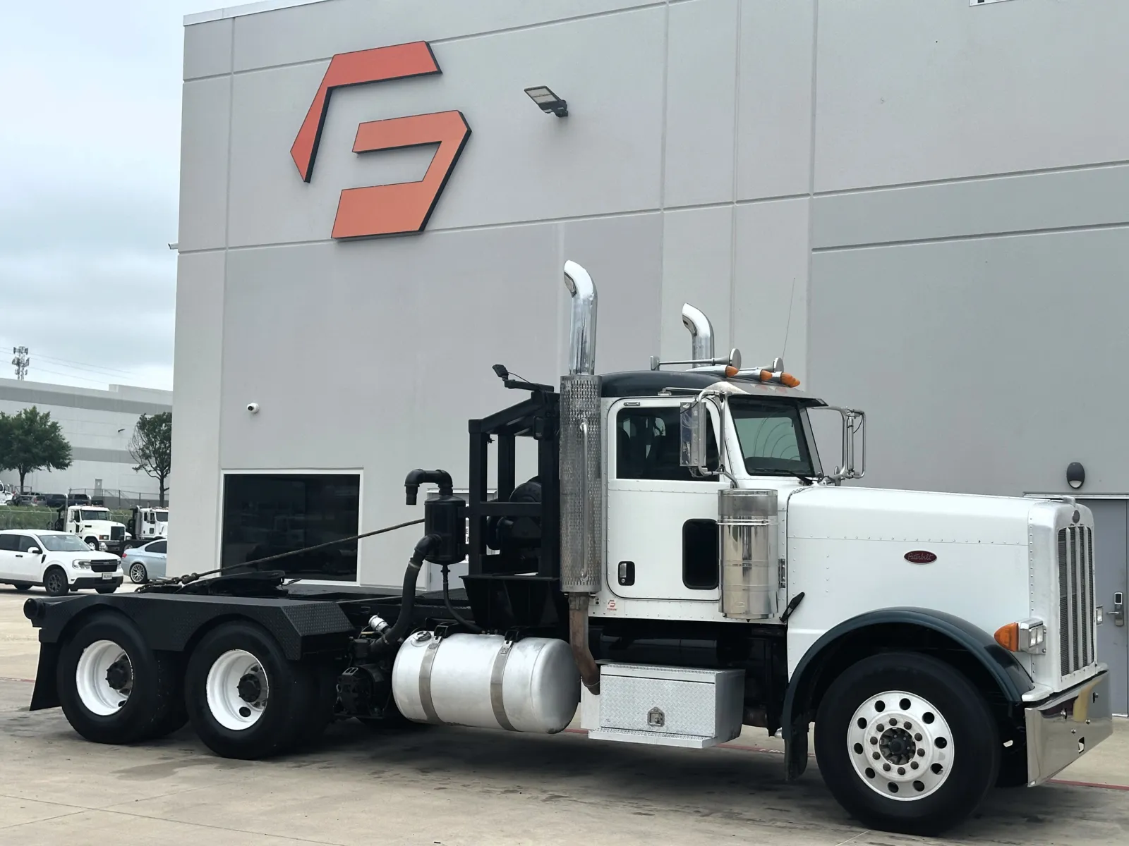 2008 PETERBILT 388 for sale in Hutchins, TX