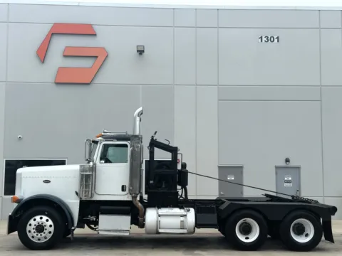 More photos of 2008 PETERBILT 388 at Forge Truck Centers - Texas, TX