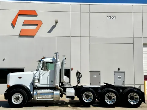 More photos of 1998 PETERBILT 378 at Forge Truck Centers - Texas, TX