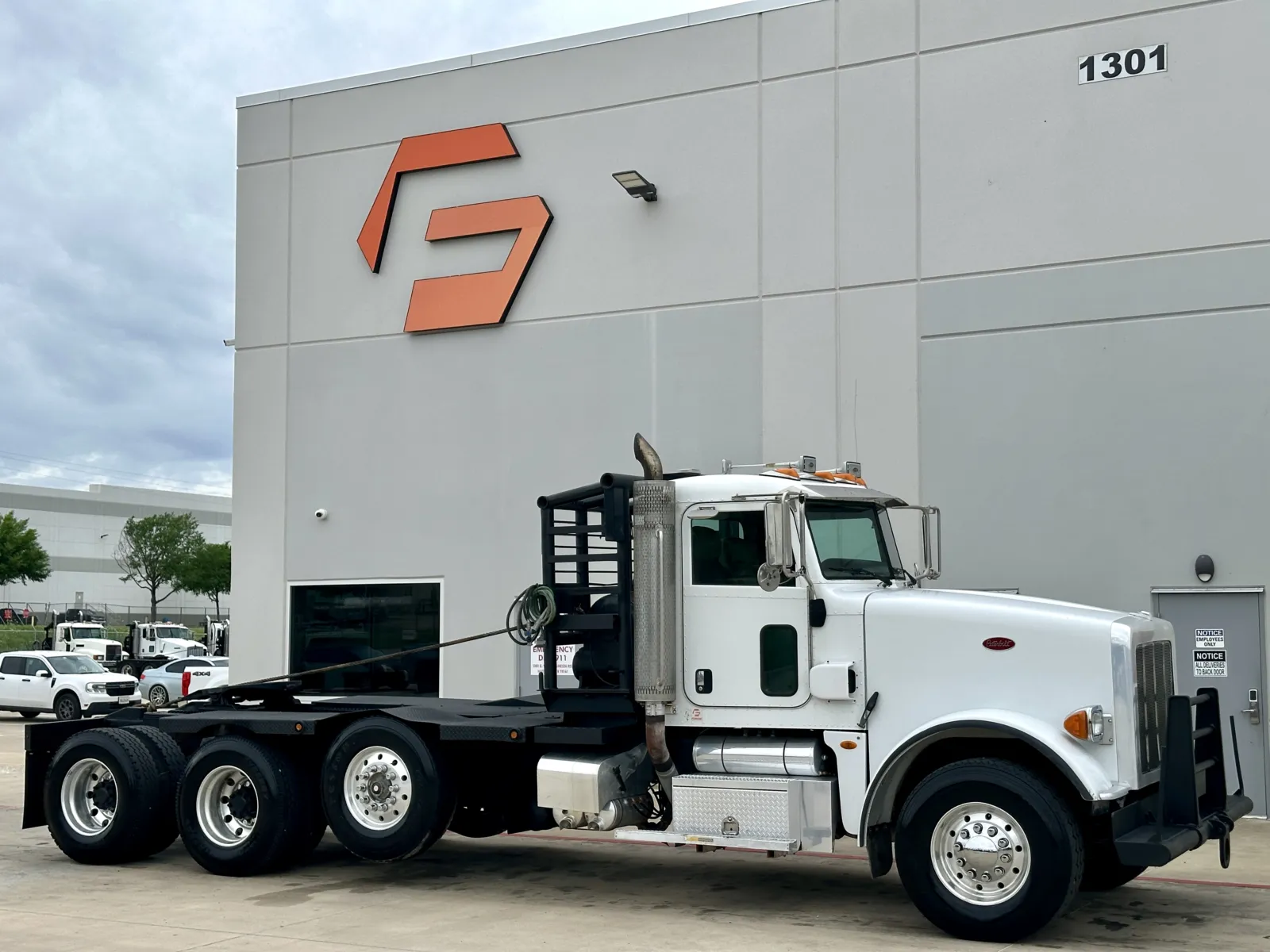 2010 PETERBILT 367 for sale in Hutchins, TX