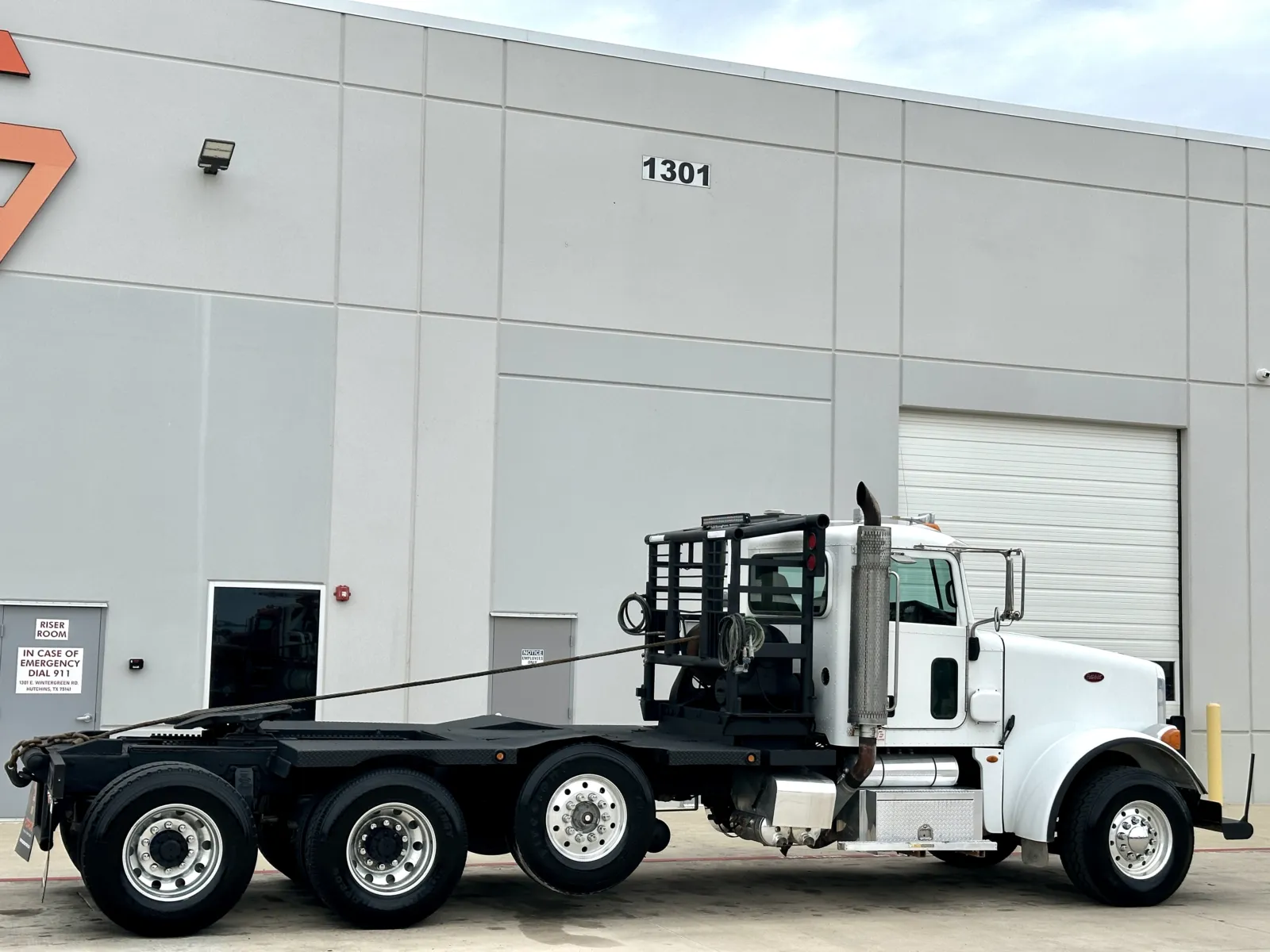 2010 Peterbilt 367 in Hutchins, TX — photo 5