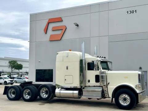 2018 PETERBILT 389 for sale in Hutchins, TX