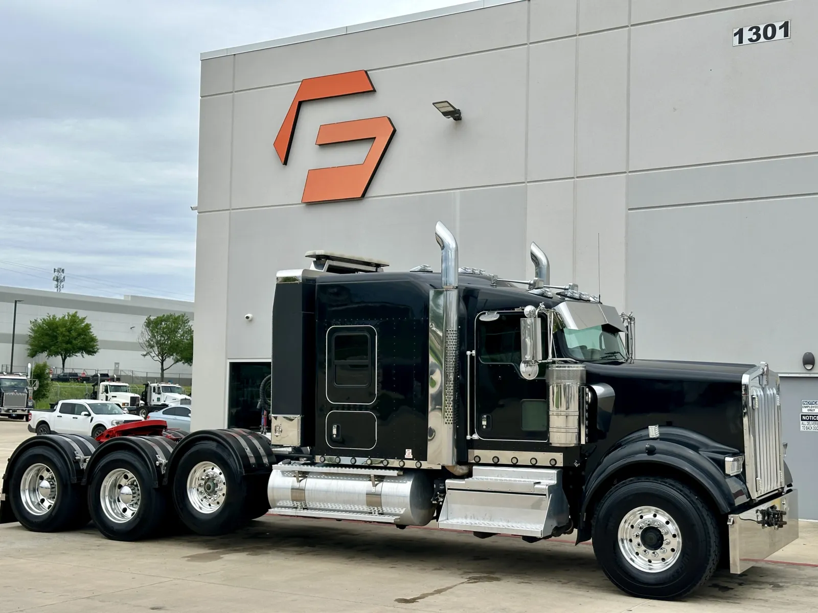 2020 Kenworth W900