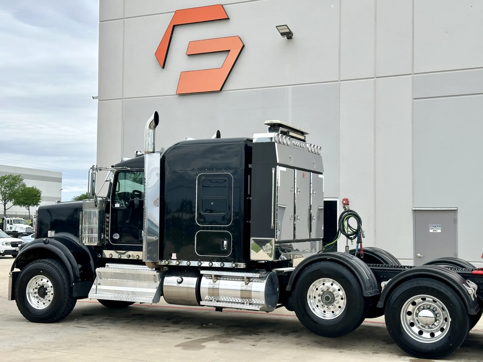 2020 Kenworth W900 in Hutchins, TX — photo 8