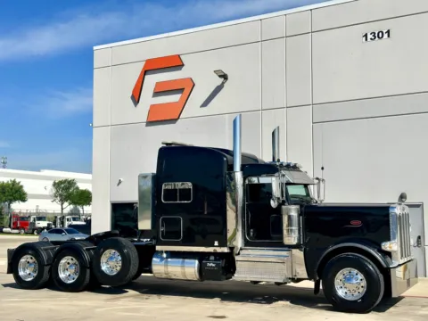 2022 PETERBILT 389 for sale in Hutchins, TX