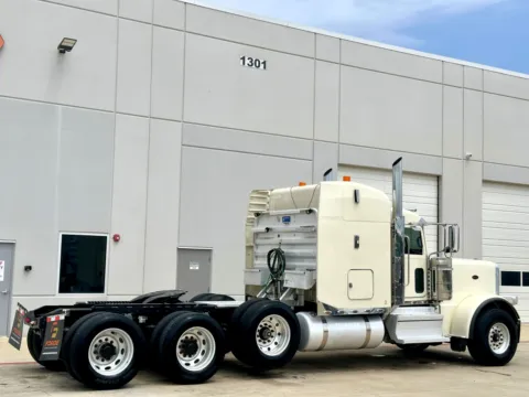More photos of 2019 PETERBILT 389 at Forge Truck Centers - Texas, TX
