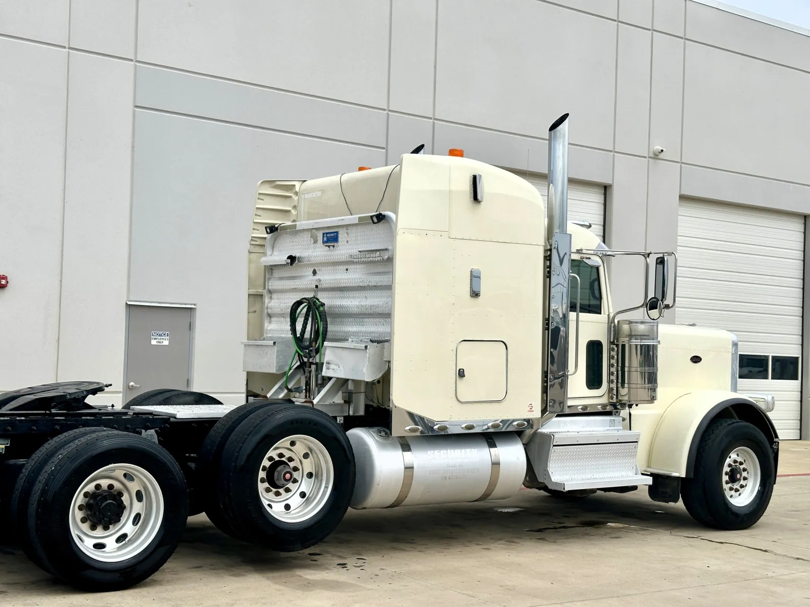 2019 Peterbilt 389 in Hutchins, TX — photo 7