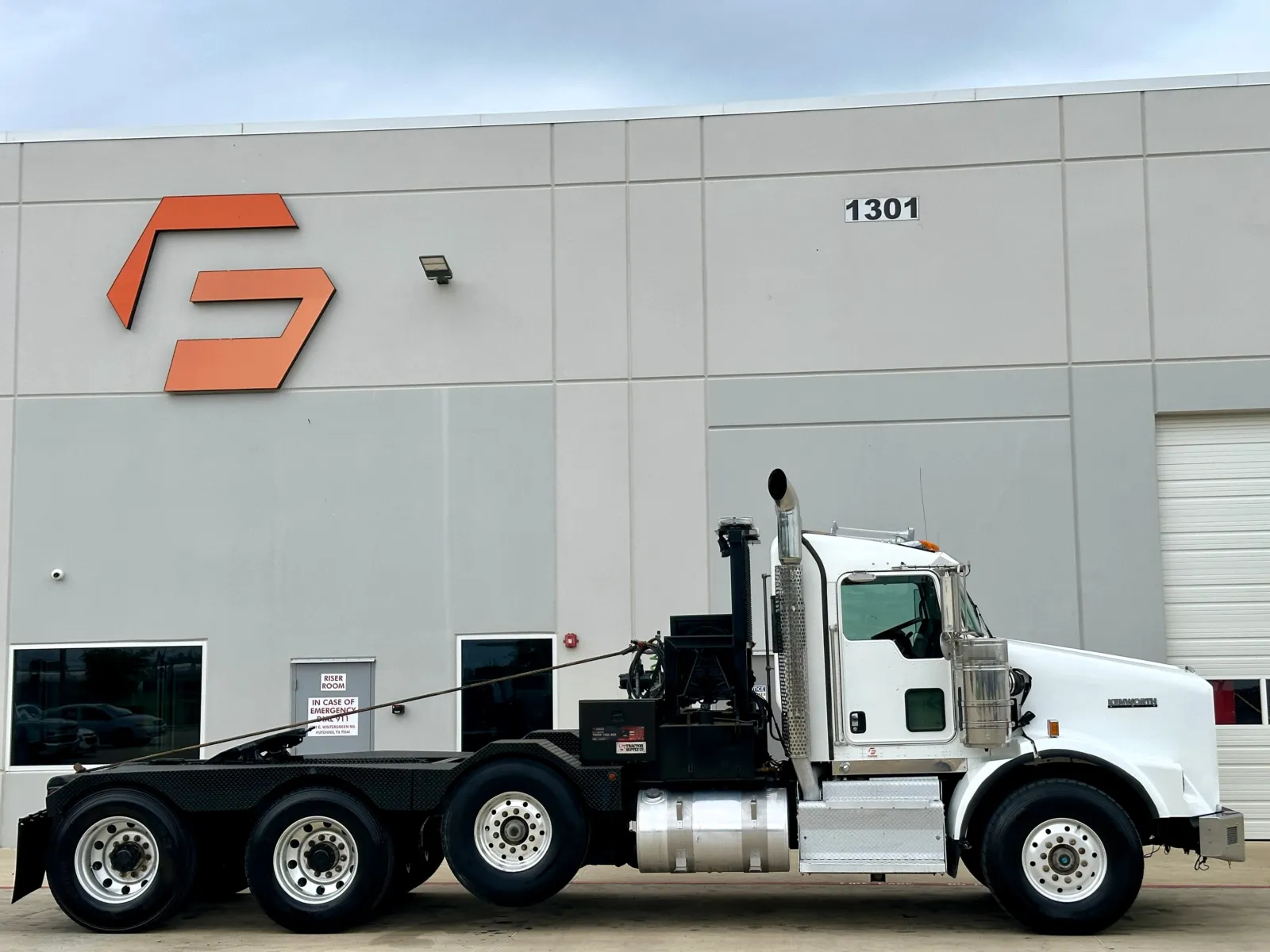 2016 Kenworth T800 in Hutchins, TX — photo 3